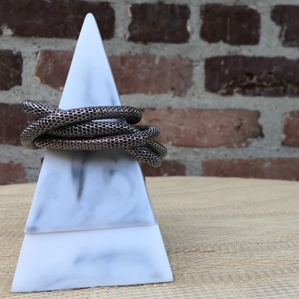 🐝 2 for $10🐝 Stretchy Metal Bracelts